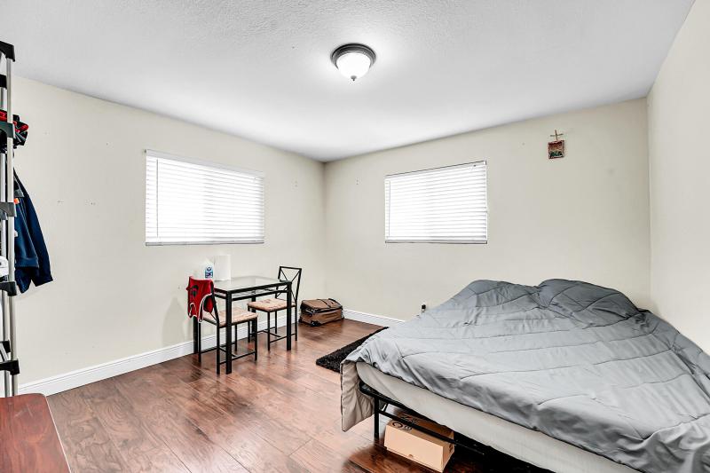 Duplex, Triplex and Fourplex Images