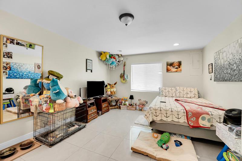 Duplex, Triplex and Fourplex Images