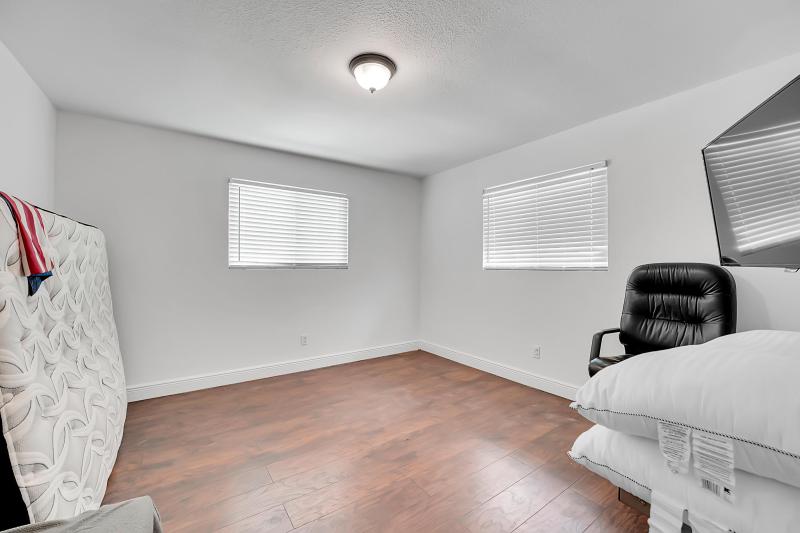 Duplex, Triplex and Fourplex Images