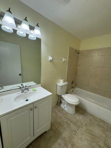  Condo & Townhome Photos