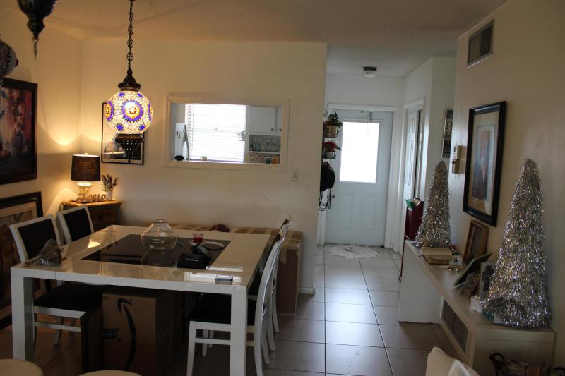  Condo & Townhome Photos