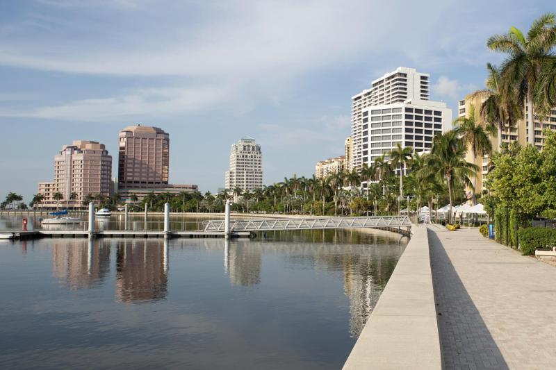  Single Family Homes Photo 14:  West Palm Beach,  FL 33405