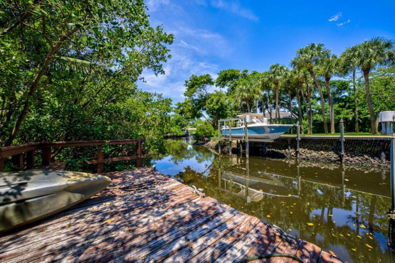  Single Family Homes Photo 17:  North Palm Beach,  FL 33408