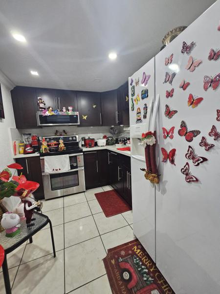  Condo & Townhome Photos