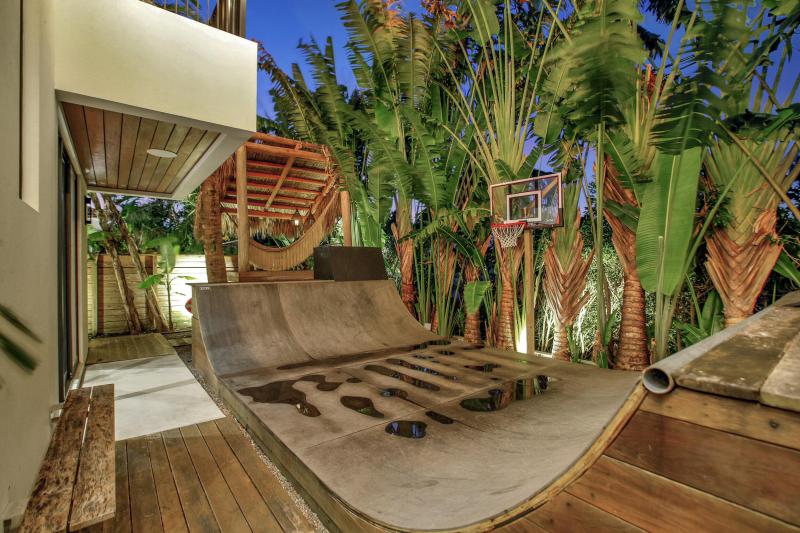  Single Family Homes Photo 104:  Pompano Beach,  FL 33062