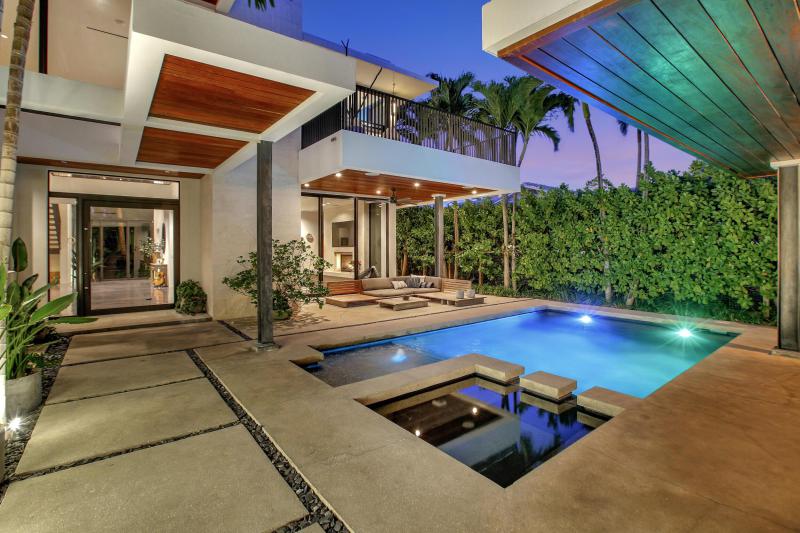  Single Family Homes Photo 4:  Pompano Beach,  FL 33062