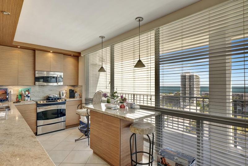  Condo & Townhome Photos