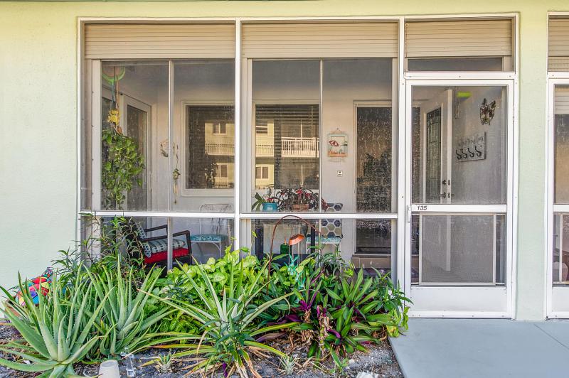  Condo & Townhome Photos