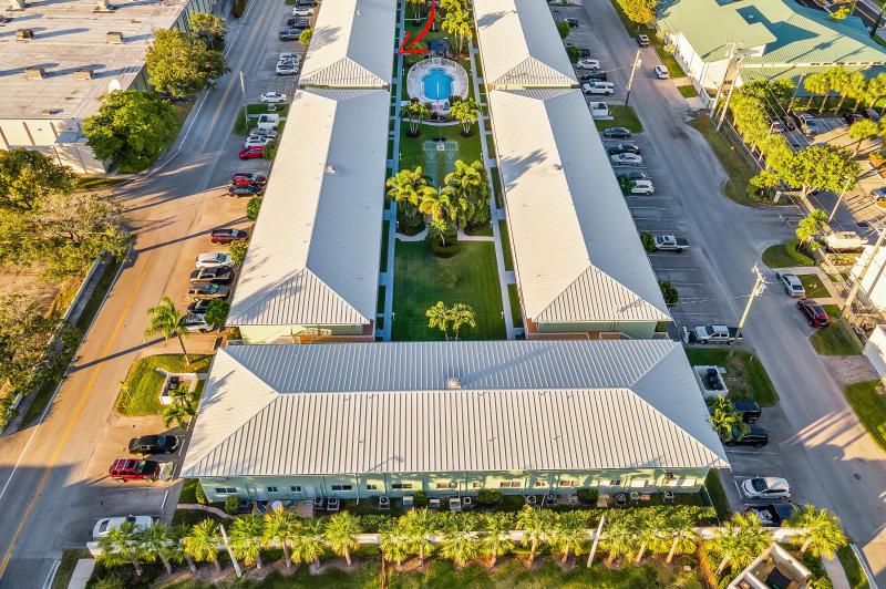  Condo & Townhome Photos