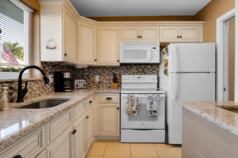  Condo & Townhome Photos