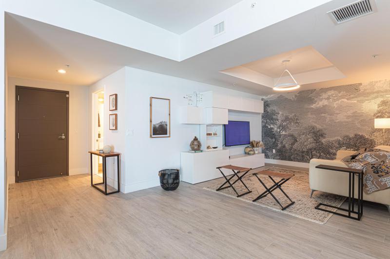  Condo & Townhome Photos