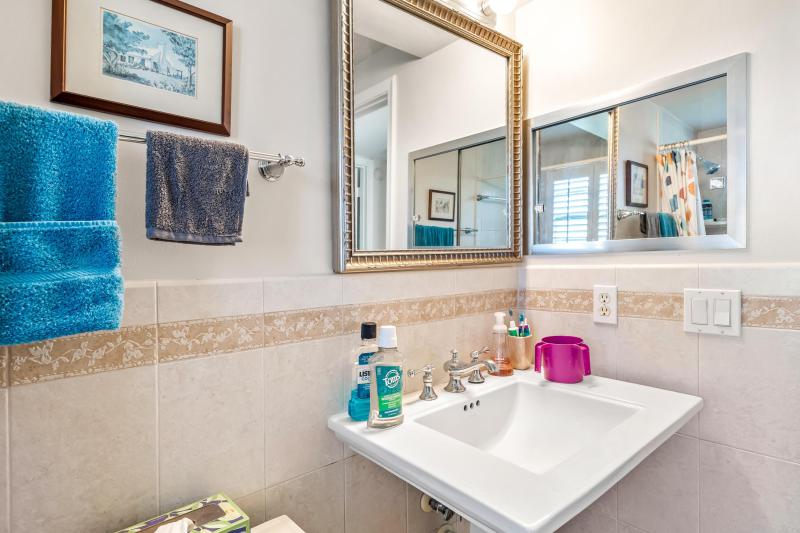  Condo & Townhome Photos