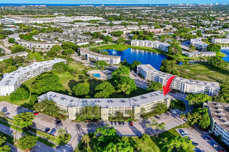 Condo & Townhome Photos