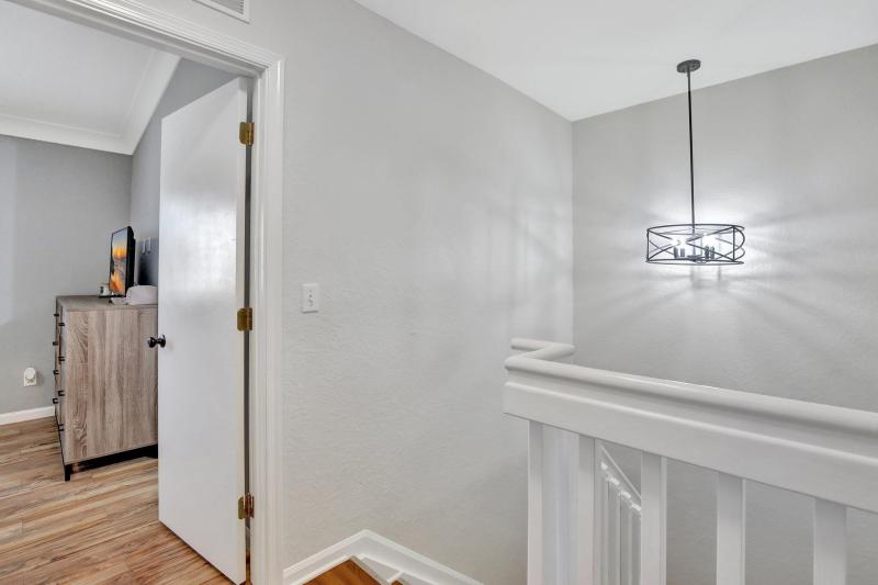  Condo & Townhome Photos