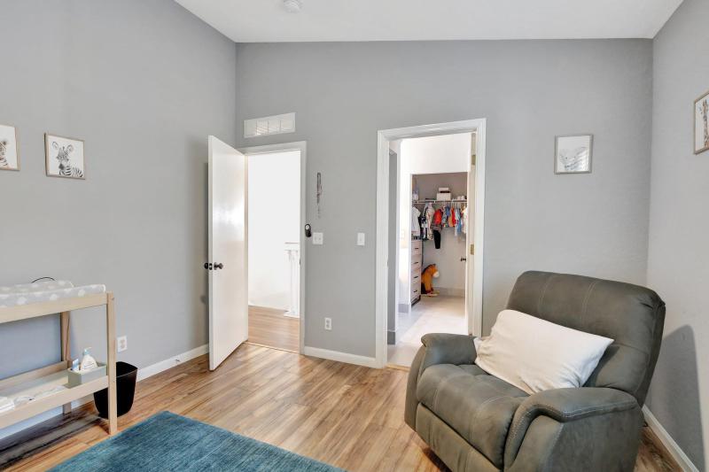  Condo & Townhome Photos