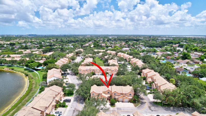  Condo & Townhome Photos