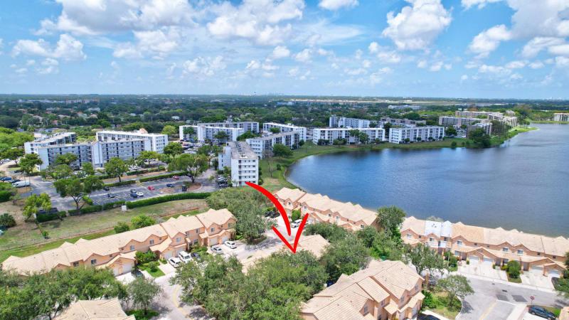  Condo & Townhome Photos