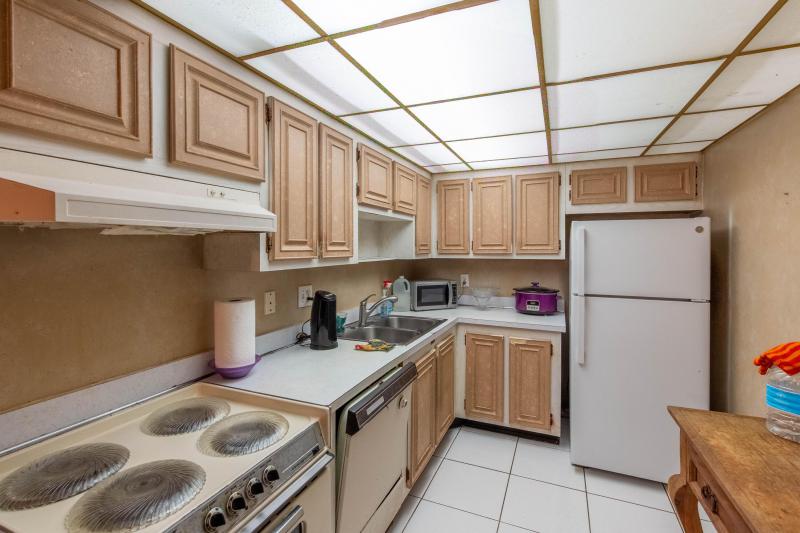  Condo & Townhome Photos