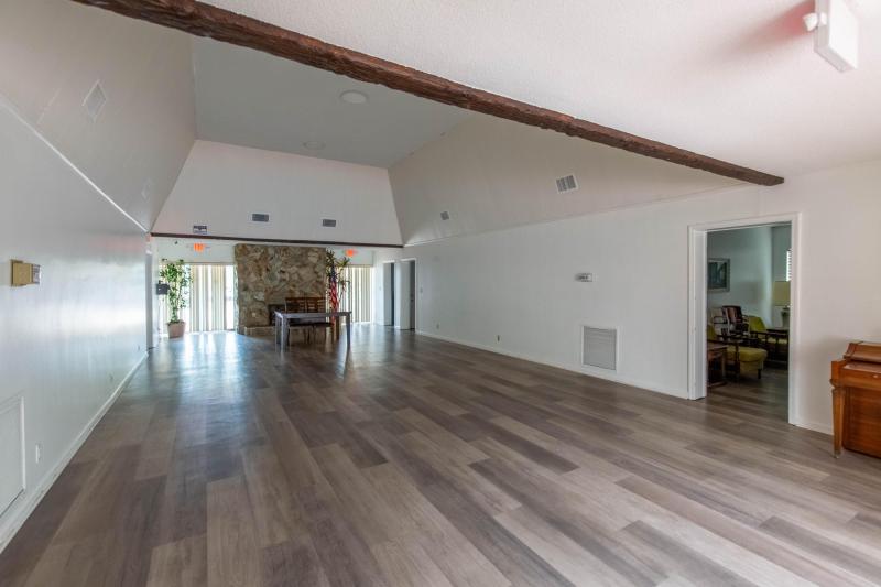  Condo & Townhome Photos