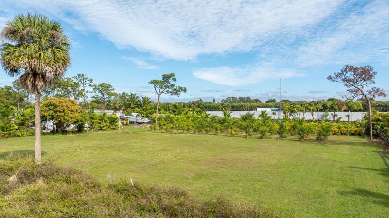  Commercial & Industrial Land Images 