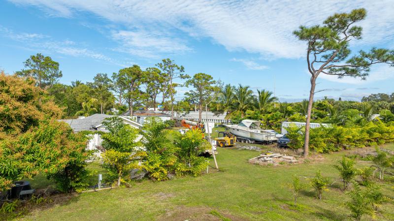  Commercial & Industrial Land Images 