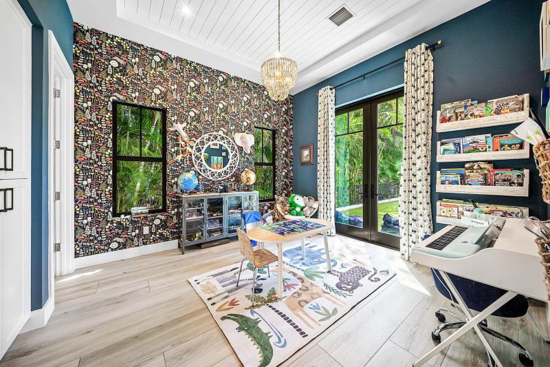 Single Family Homes Photo 18:  Gulf Stream,  FL 33483