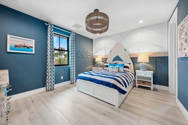  Single Family Homes Photo 30:  Gulf Stream,  FL 33483