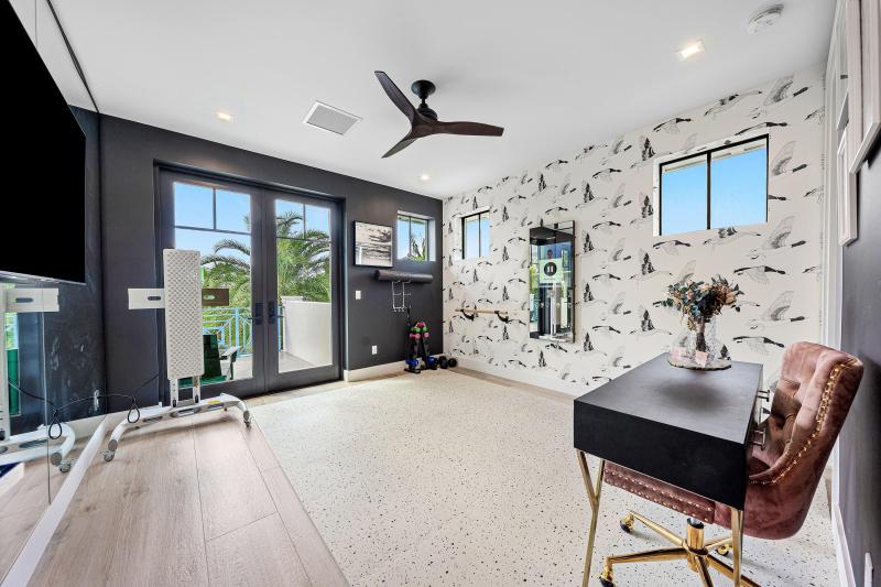  Single Family Homes Photo 34:  Gulf Stream,  FL 33483