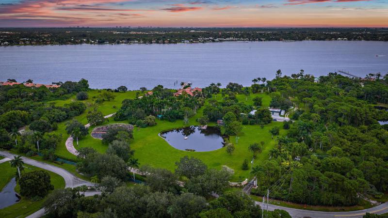  Single Family Homes Photo 2:  Palm City,  FL 34990