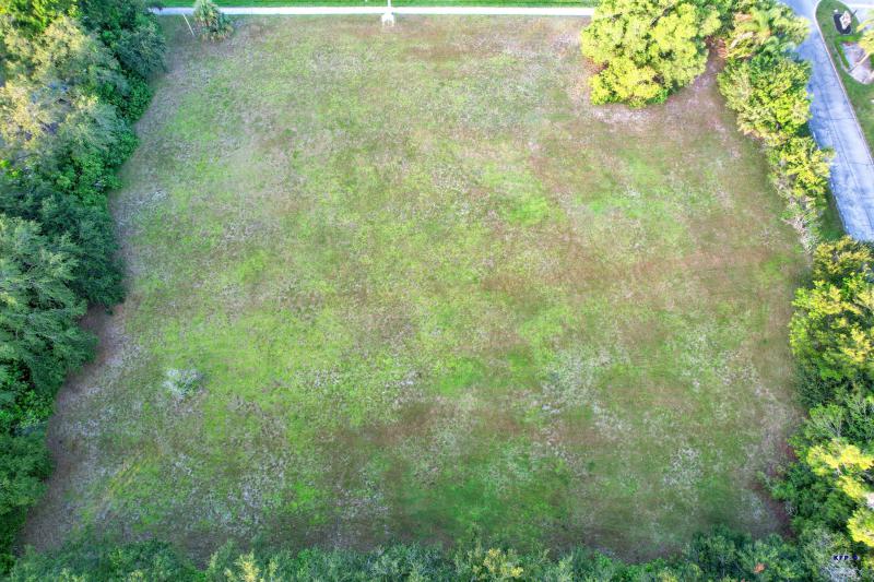  Commercial & Industrial Land Images 