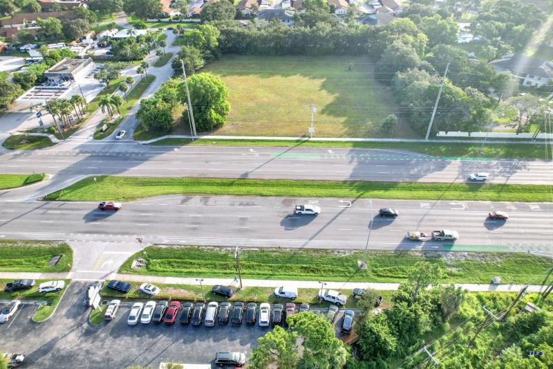  Commercial & Industrial Land Images 