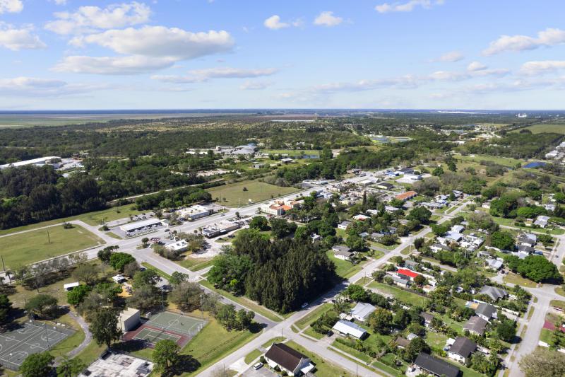  Commercial & Industrial Land Images 