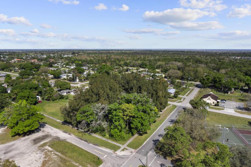  Commercial & Industrial Land Images 