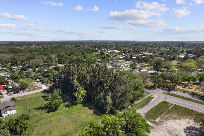  Commercial & Industrial Land Images 