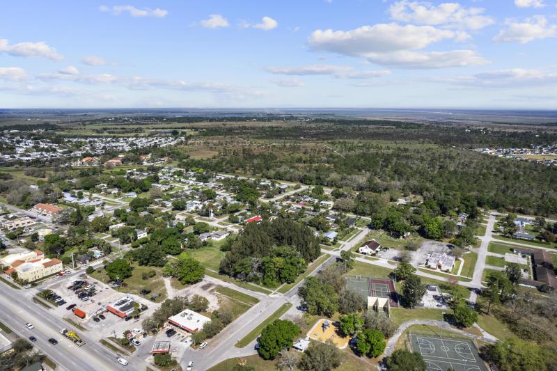  Commercial & Industrial Land Images 