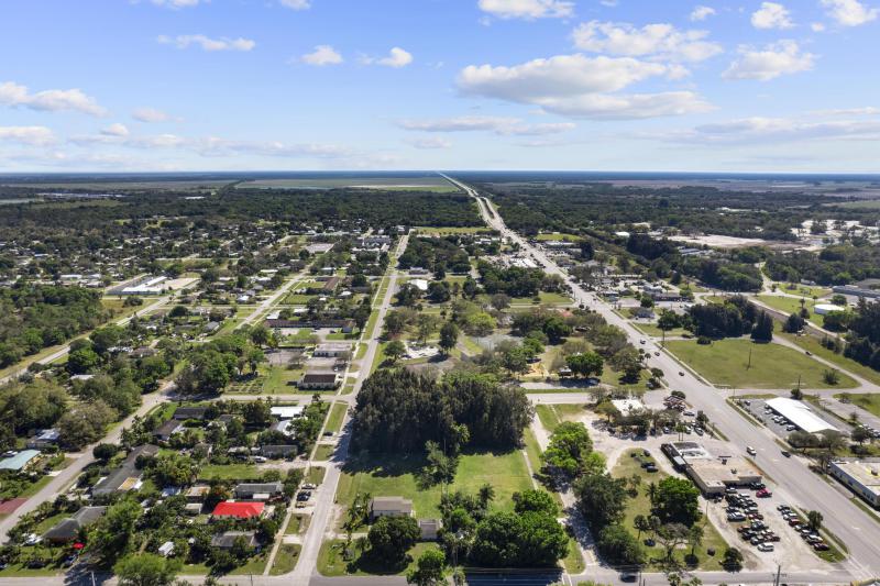  Commercial & Industrial Land Images 