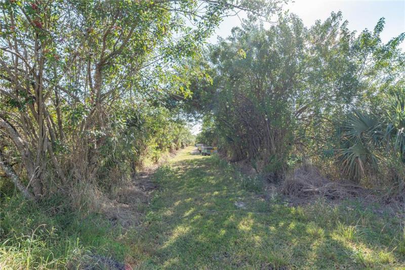  Commercial & Industrial Land Images 