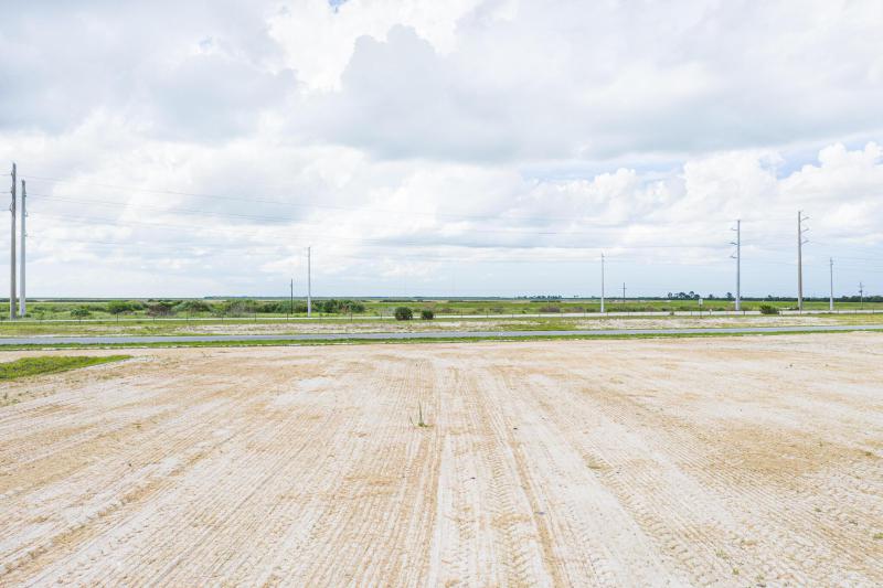  Commercial & Industrial Land Images 