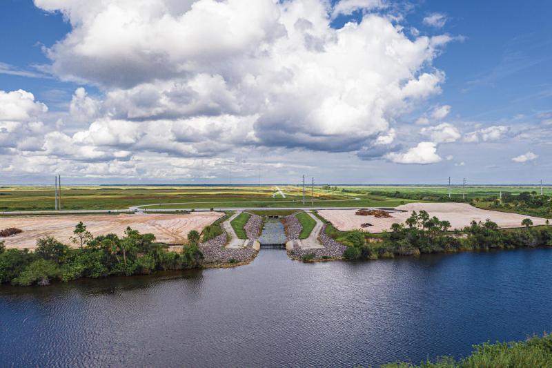  Commercial & Industrial Land Images 