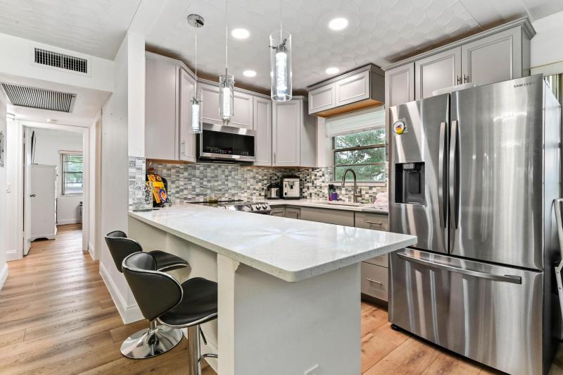 Condo & Townhome Photos