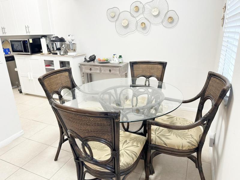  Condo & Townhome Photos