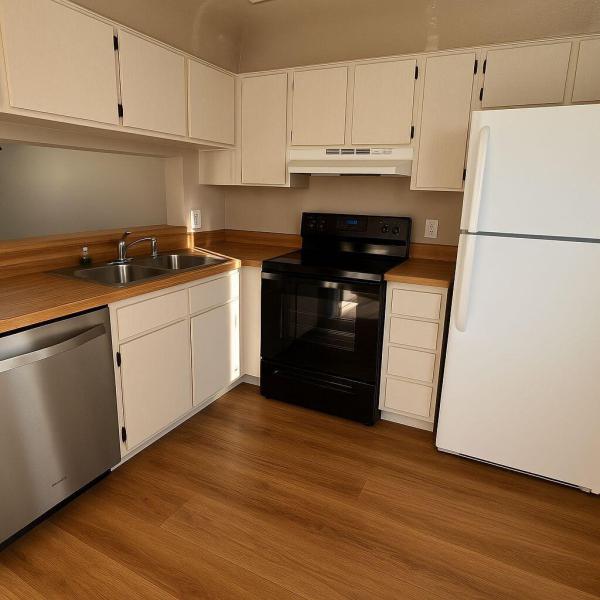  Condo & Townhome Photos