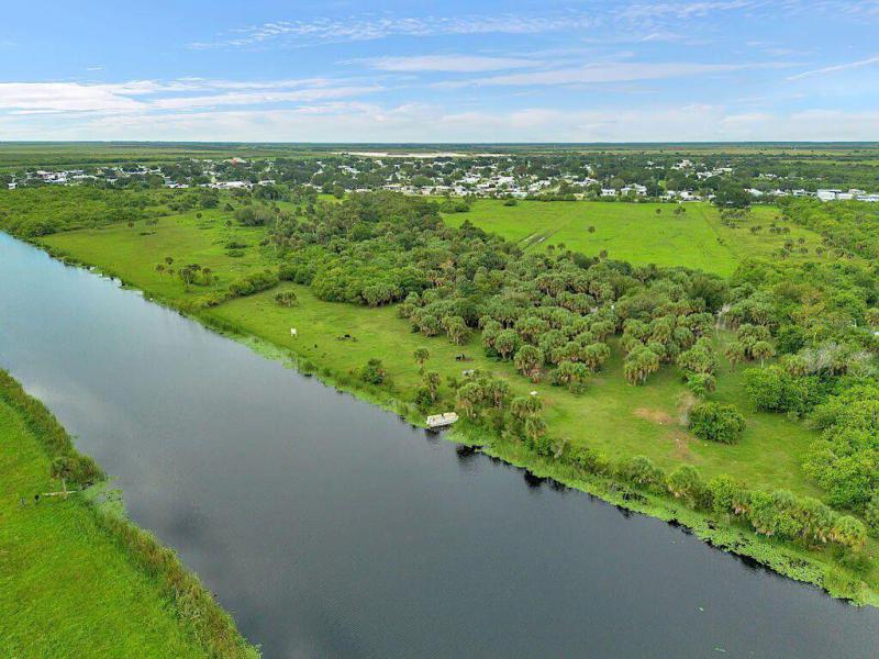  Commercial & Industrial Land Images 