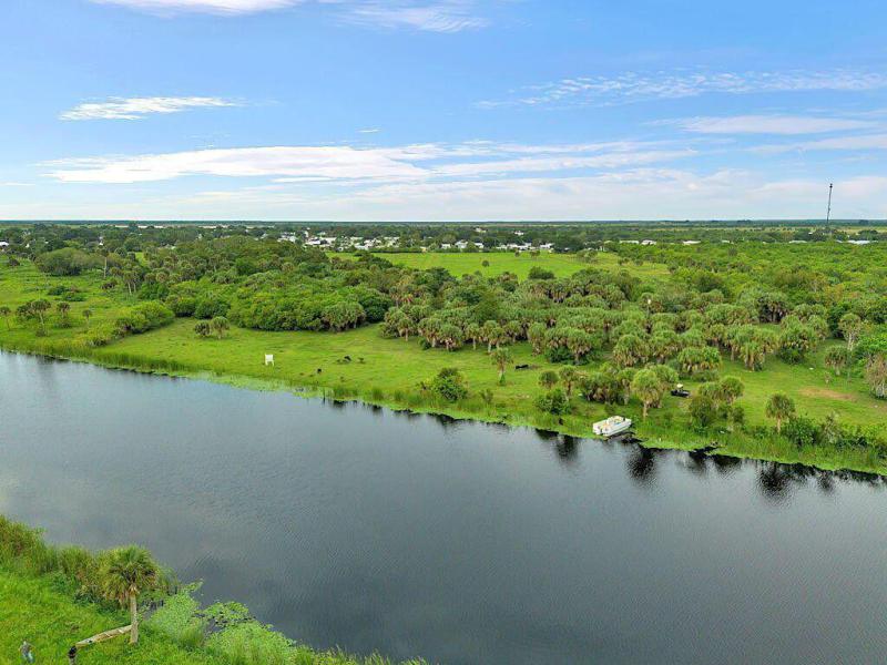  Commercial & Industrial Land Images 