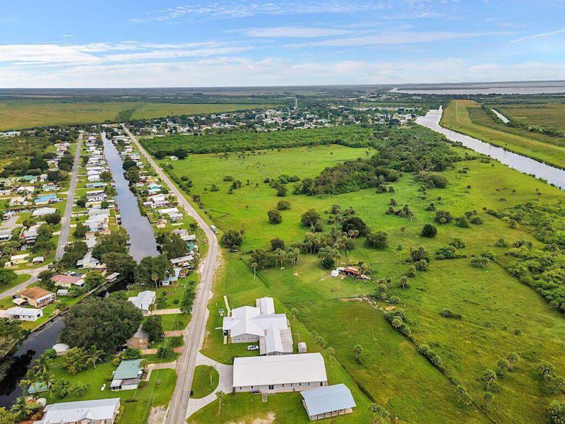  Commercial & Industrial Land Images 