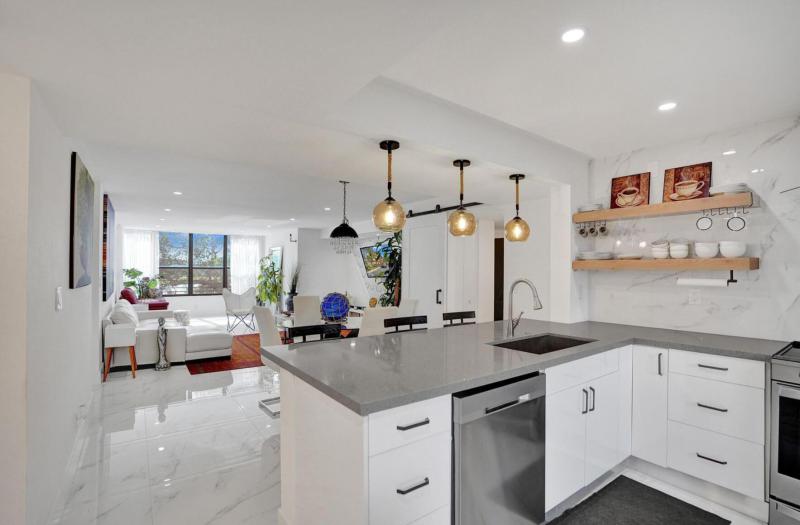  Condo & Townhome Photos