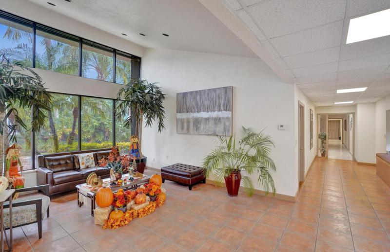  Condo & Townhome Photos