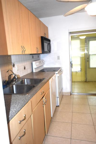  Condo & Townhome Photos