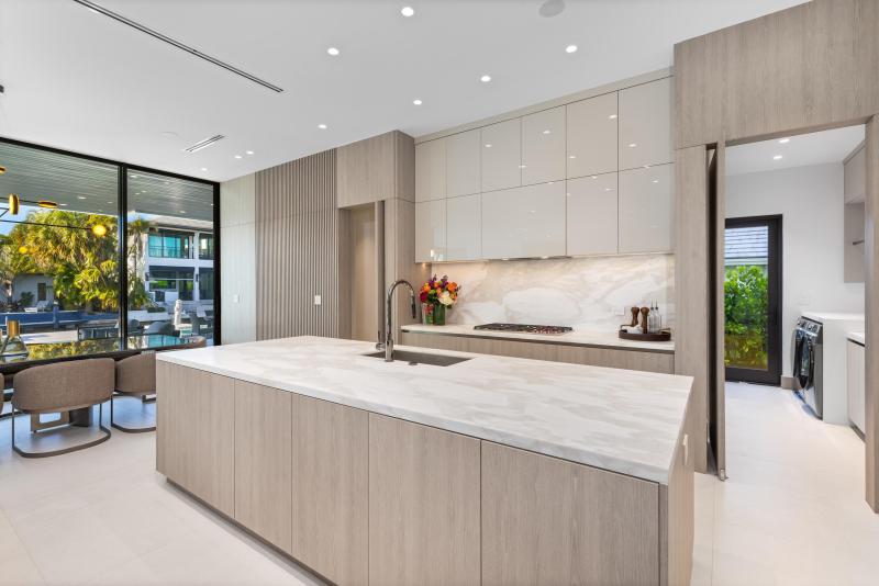 Single Family Homes Photo 17:  Boca Raton,  FL 33432