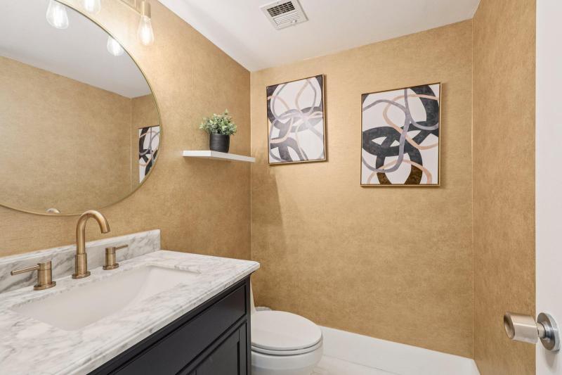  Condo & Townhome Photos